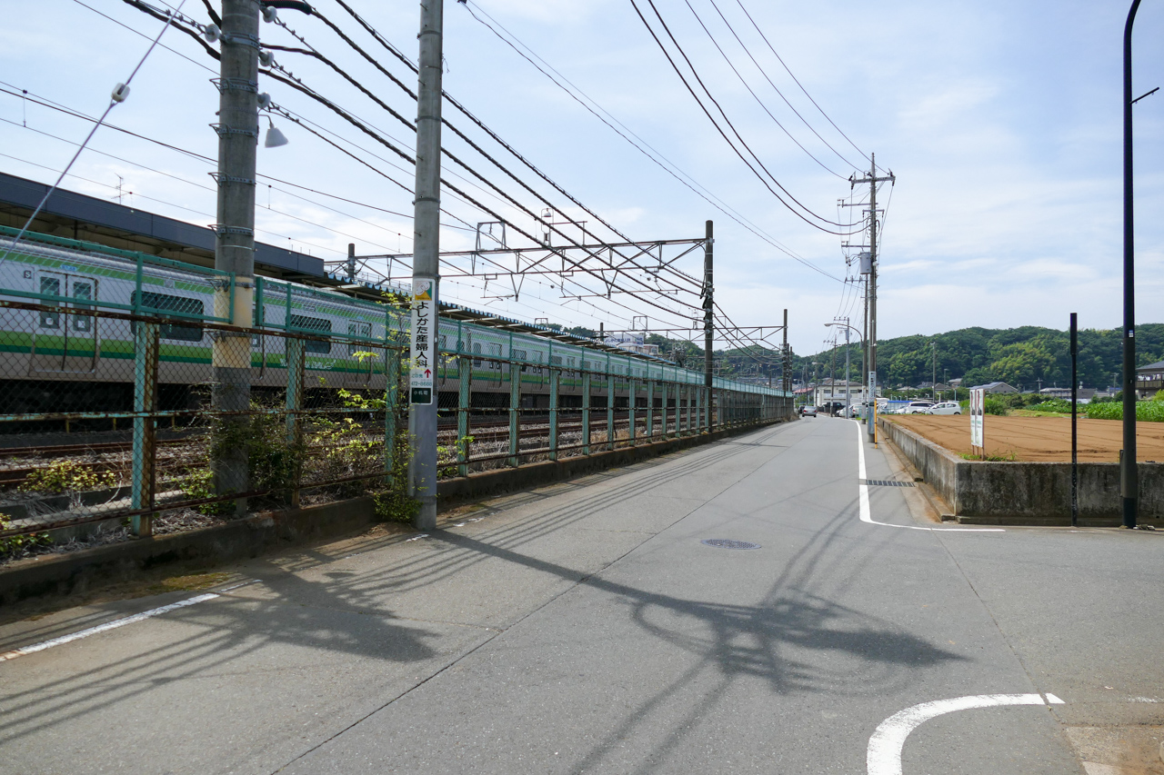 小机駅北口