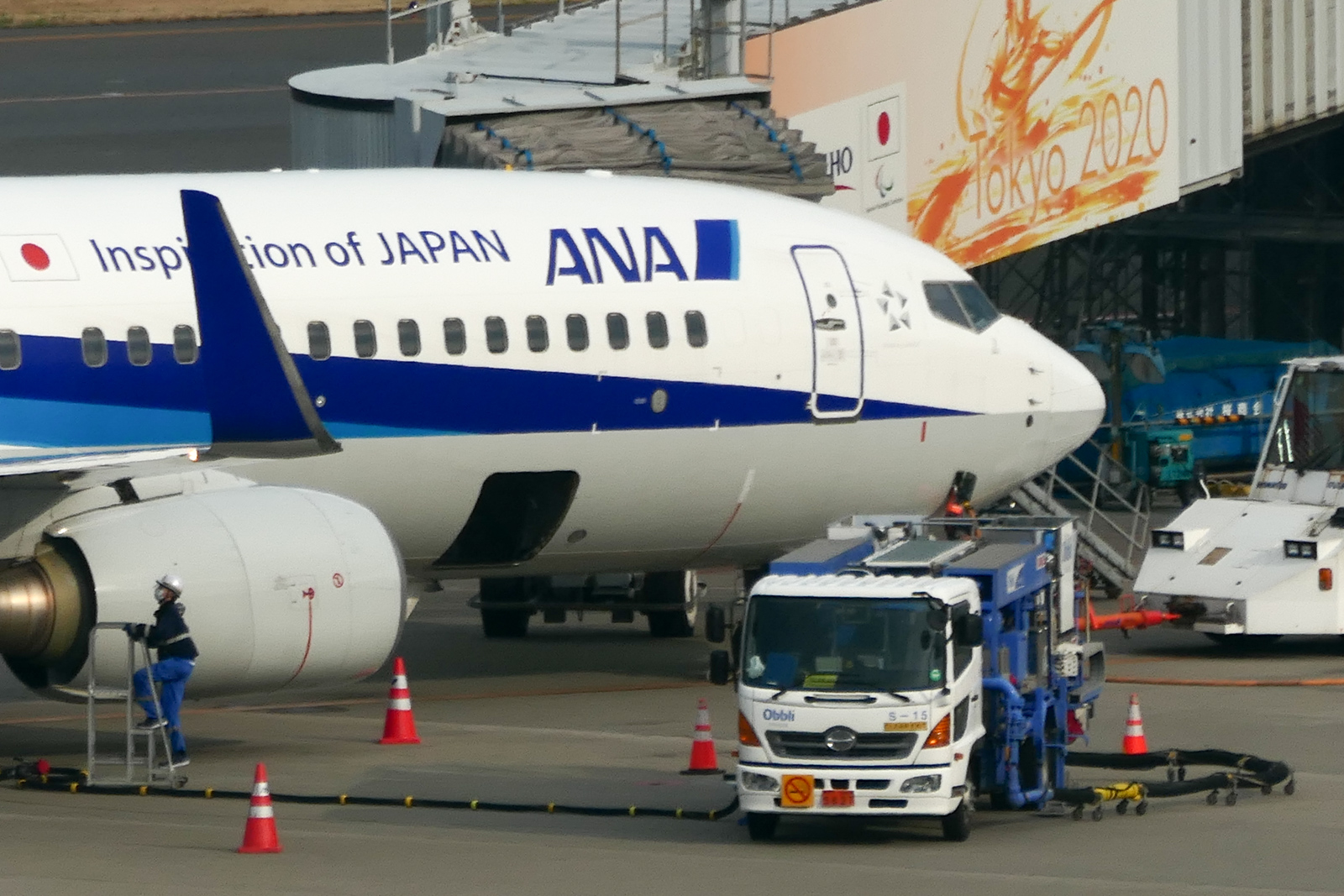 DC-TX2で羽田空港の飛行機