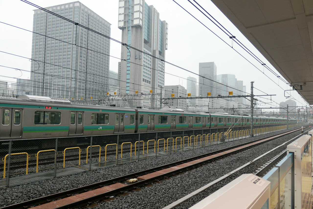 高輪ゲートウェイ駅から見る車両基地