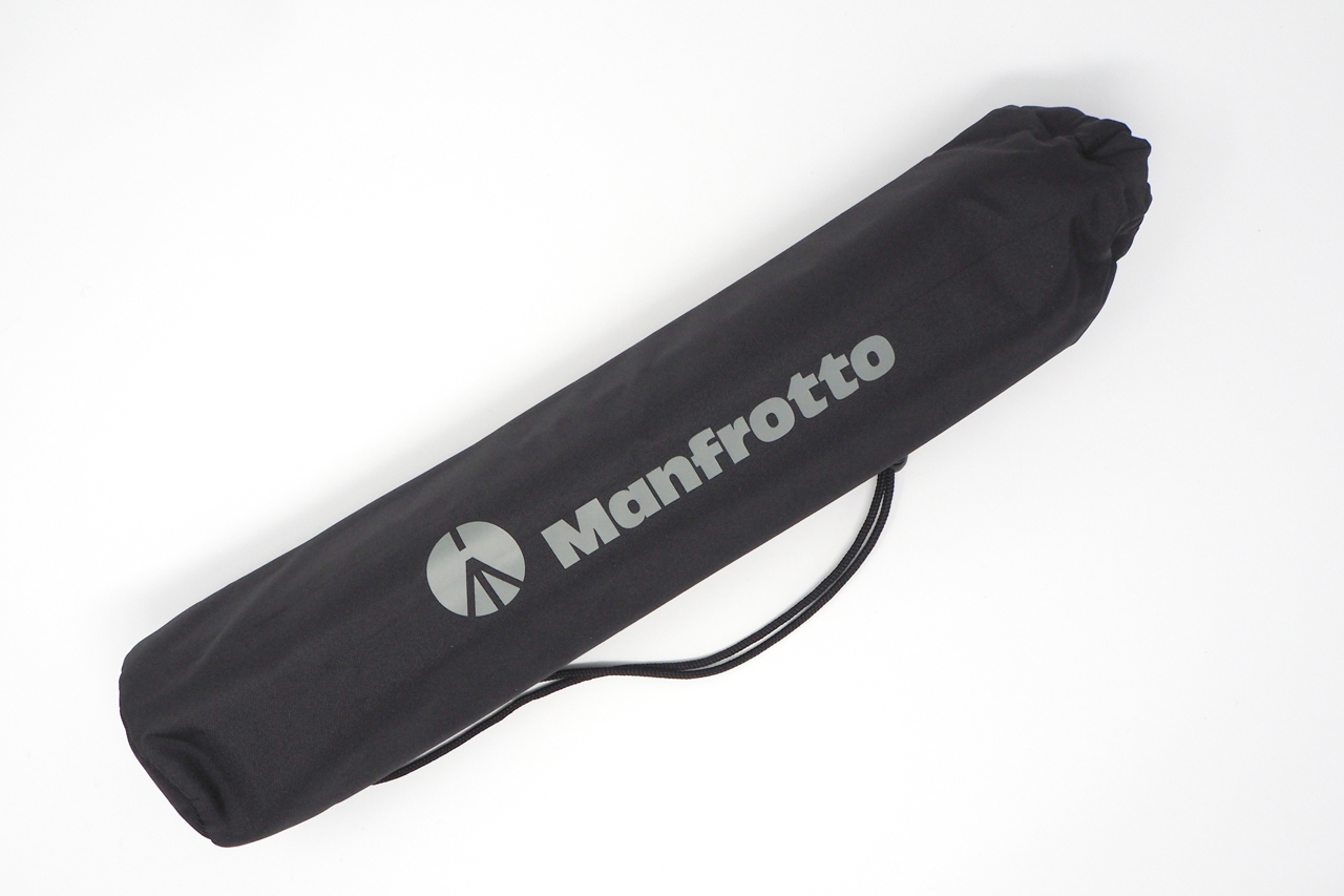 Manfrotto COMPACT Light アルミ製4段カメラ三脚のケース